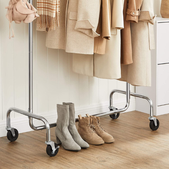 Heavy Duty Clothes Rail Adjustable Metal Chromed Garment Rack, Maximum Capacity 130 Kg, 3.6-4.9ft Long, Chrome